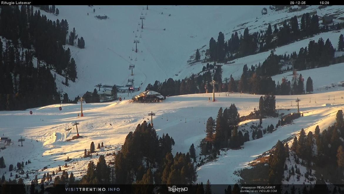 Archiv Foto Webcam Fleimstal, Rifugio Latemar