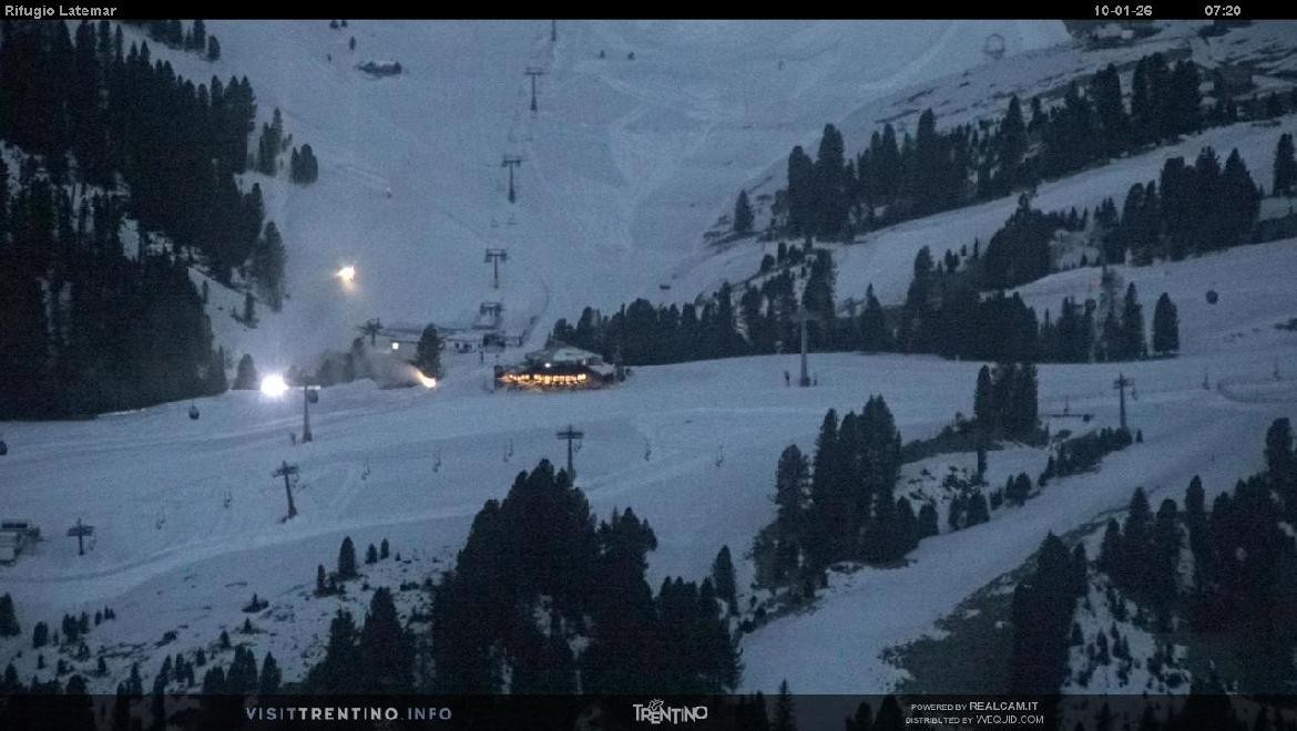 Archiv Foto Webcam Fleimstal, Rifugio Latemar