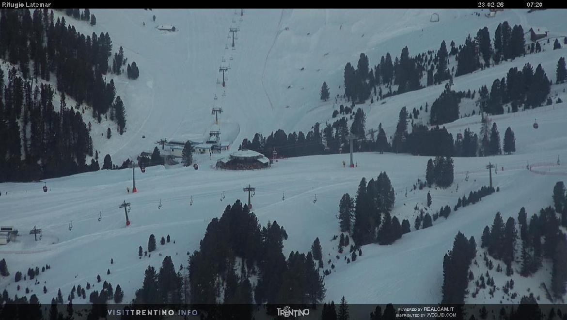 Archiv Foto Webcam Fleimstal, Rifugio Latemar