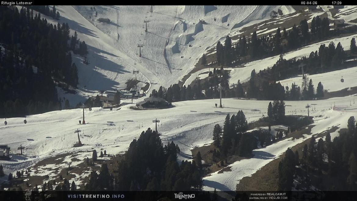 Archived image Webcam Rifugio Latemar, Dolomiten