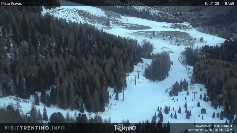 Archived image Webcam Piavac slope at Val di Fassa