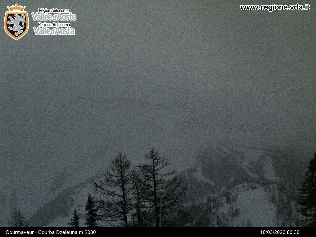 Archiv Foto Webcam Courmayeur im Aostatal