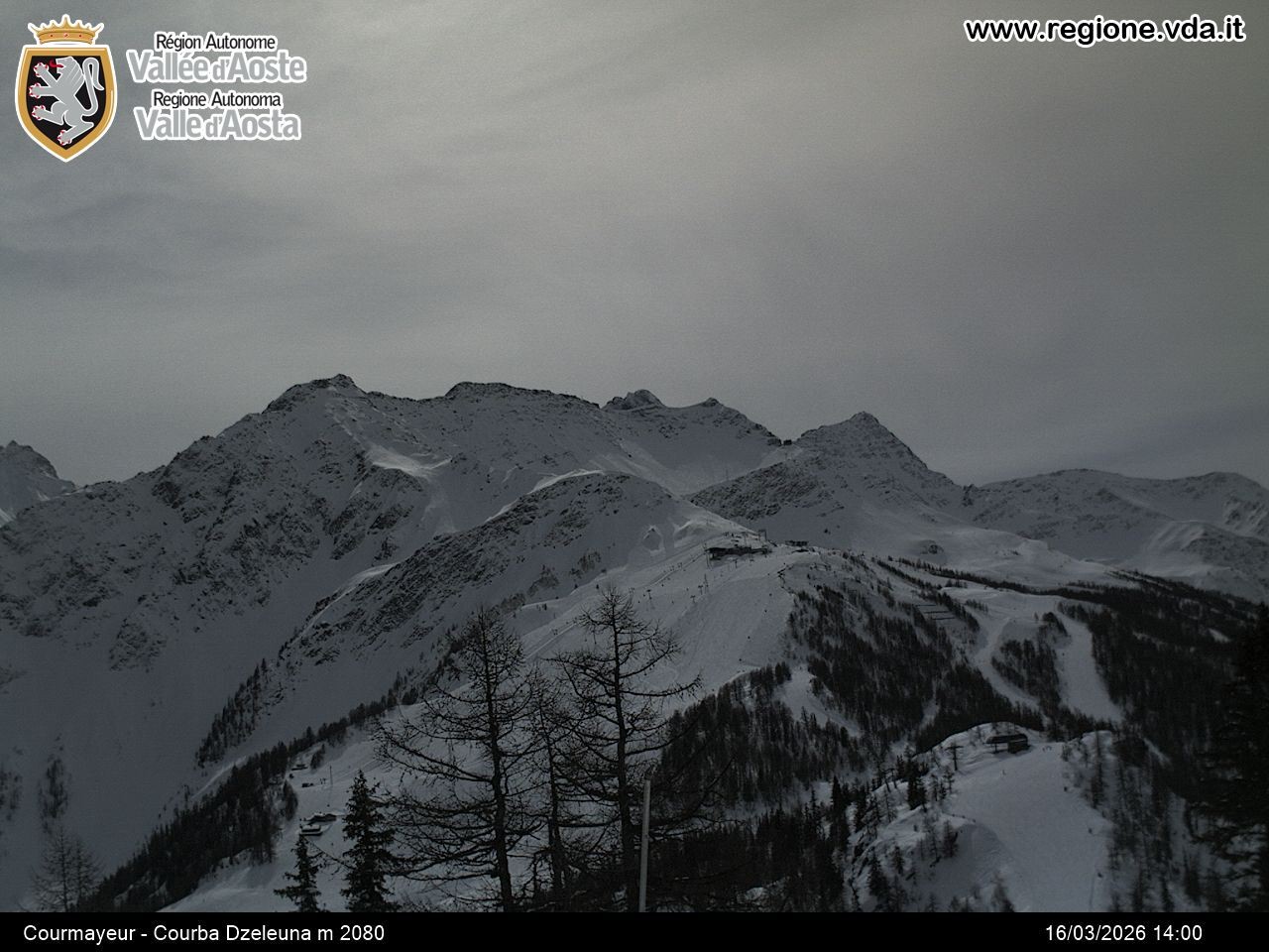 Archiv Foto Webcam Courmayeur im Aostatal