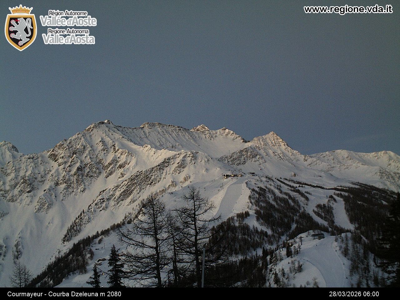 Archived image Webcam Courmayeur in the Aosta Valley