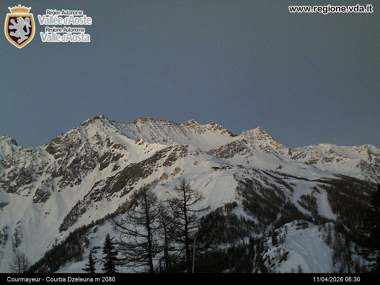 Archiv Foto Webcam Courmayeur im Aostatal