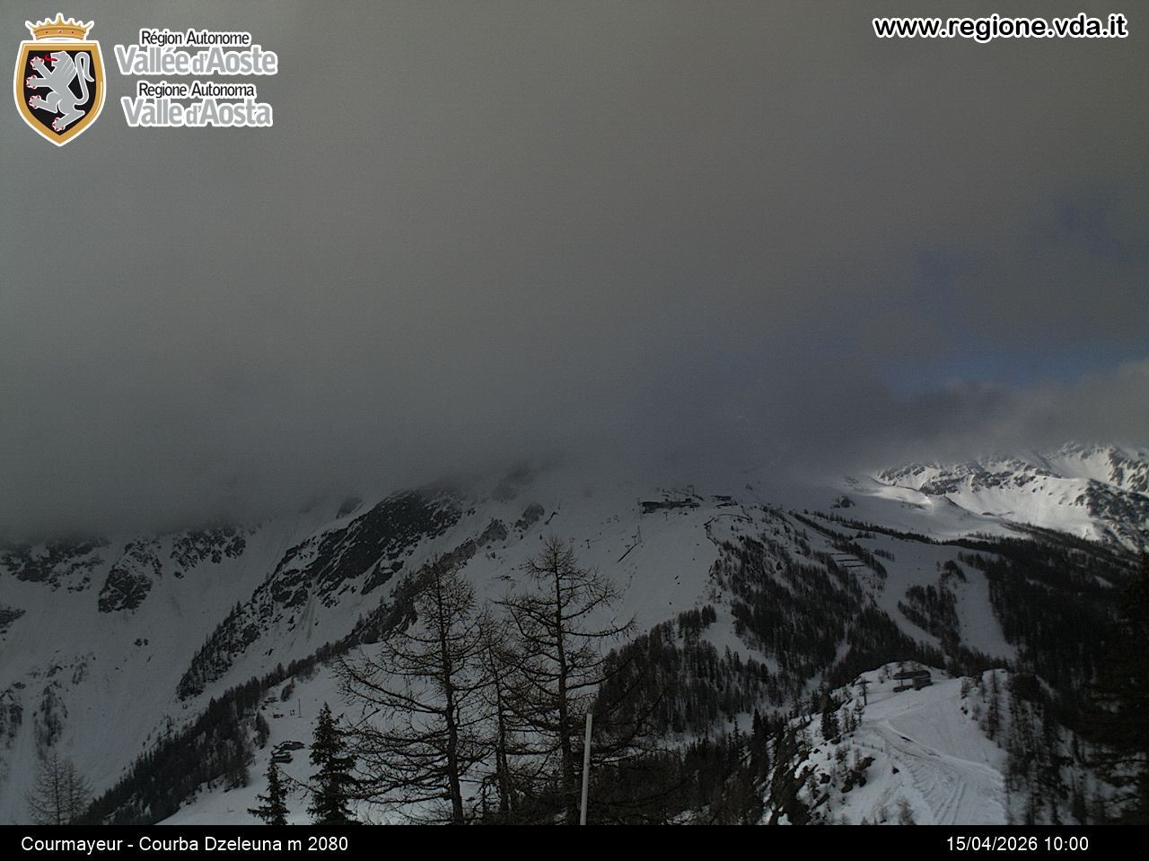 Archived image Webcam Courmayeur in the Aosta Valley