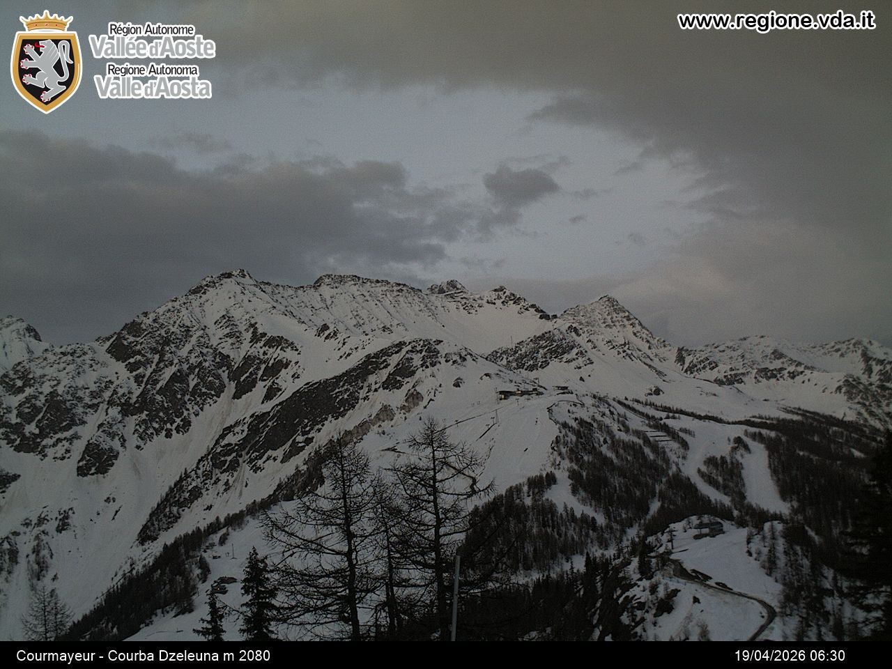 Archiv Foto Webcam Courmayeur im Aostatal
