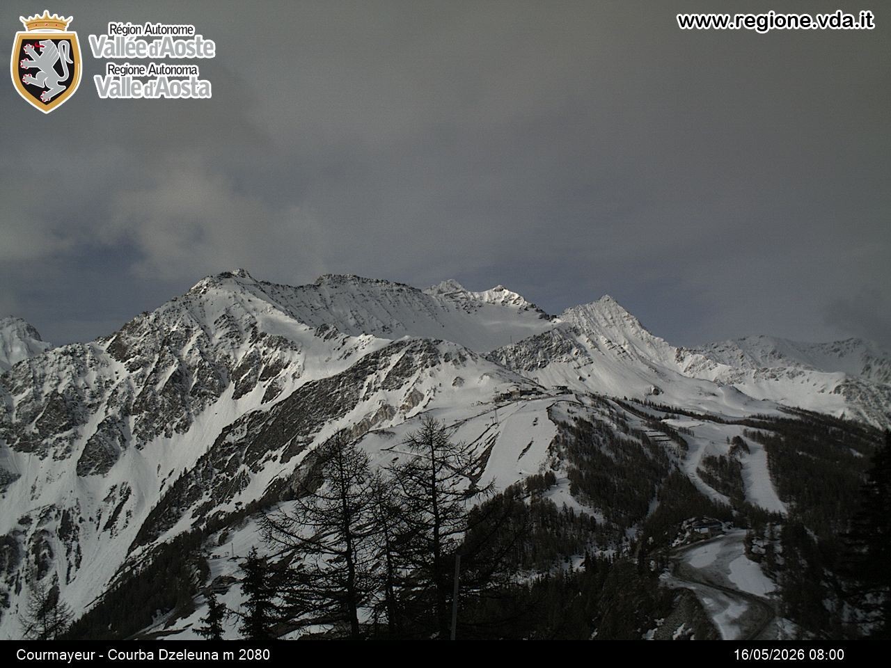 Archived image Webcam Courmayeur in the Aosta Valley