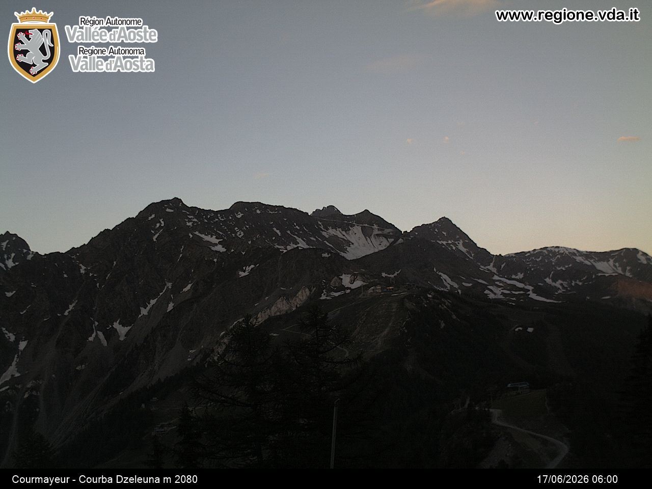 Archived image Webcam Courmayeur in the Aosta Valley