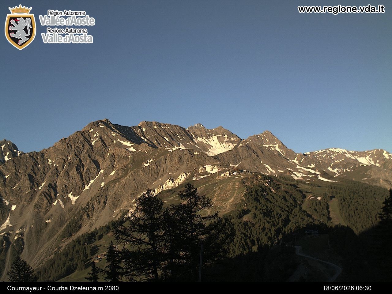 Archiv Foto Webcam Courmayeur im Aostatal