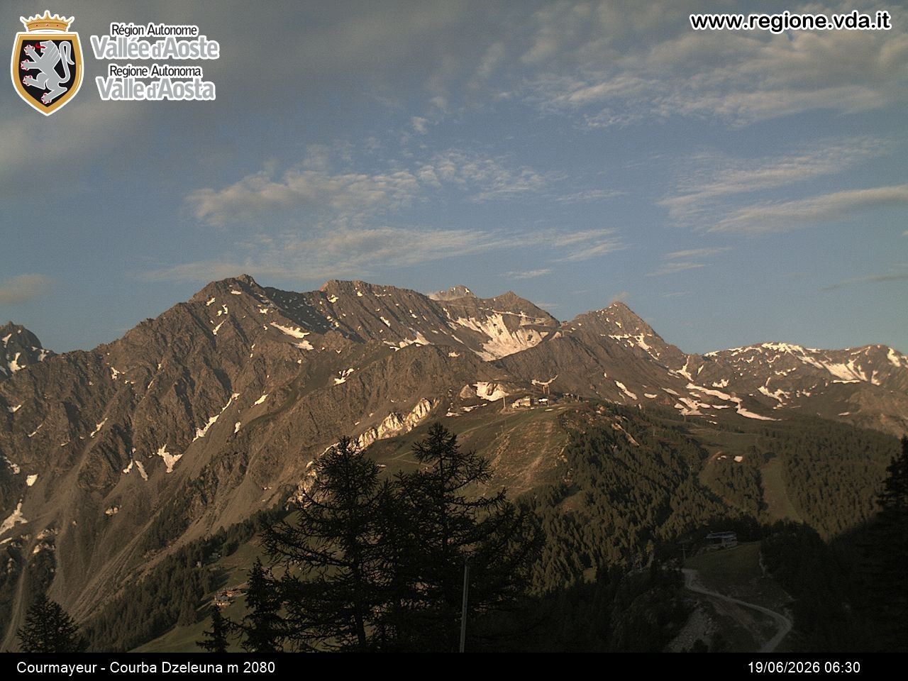 Archiv Foto Webcam Courmayeur im Aostatal