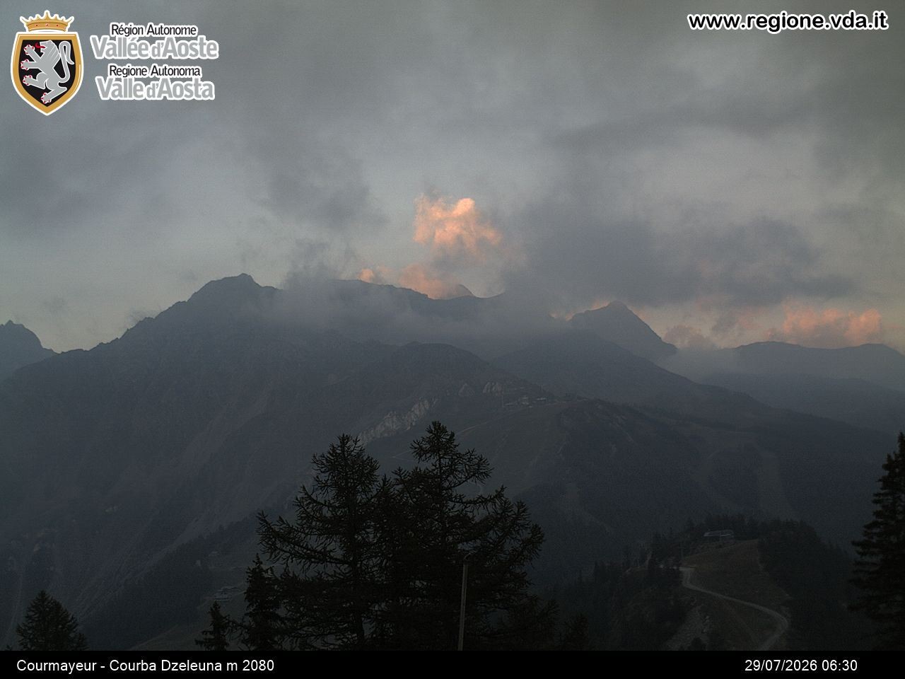 Archiv Foto Webcam Courmayeur im Aostatal