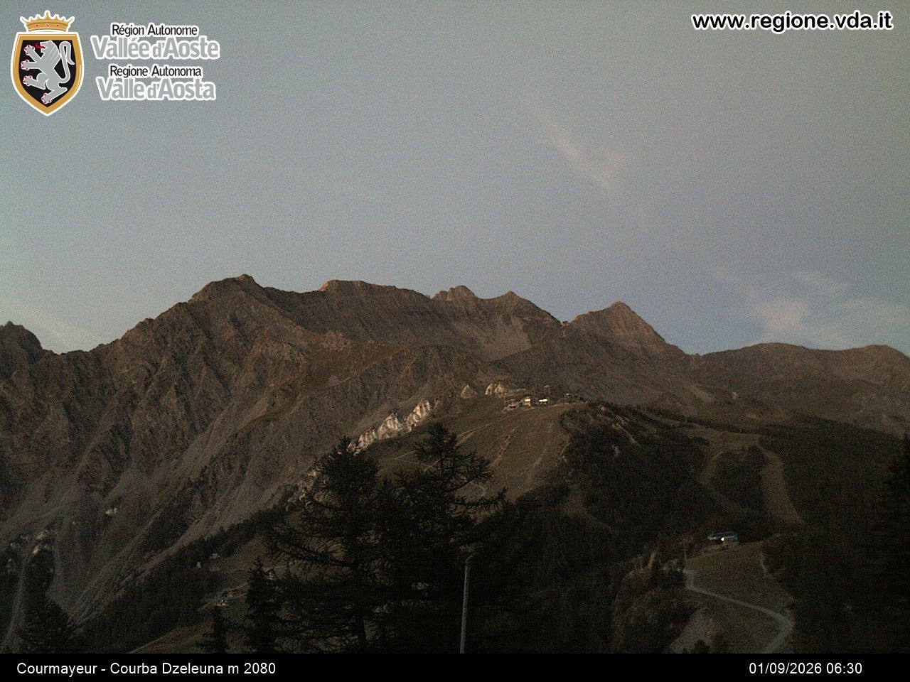 Archived image Webcam Courmayeur in the Aosta Valley