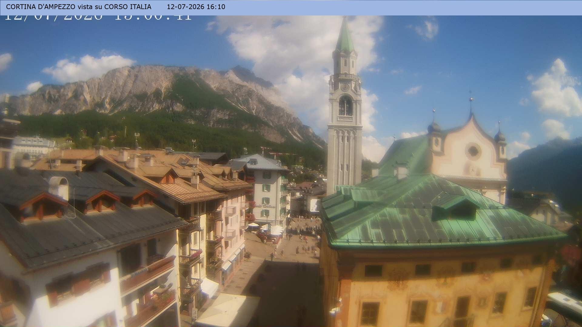 Archived image Webcam Corso Italia - Pedestrian zone