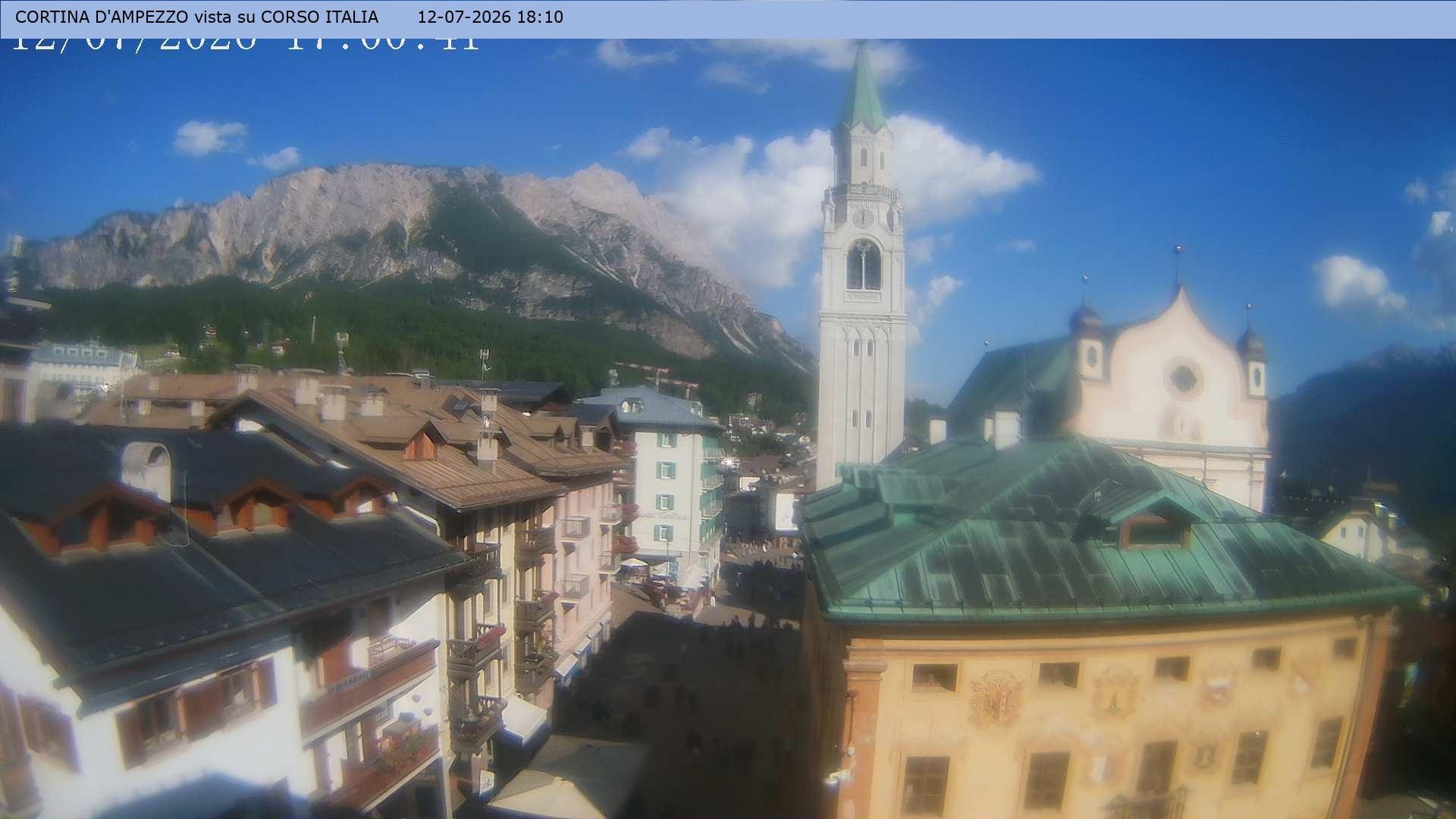 Archived image Webcam Corso Italia - Pedestrian zone