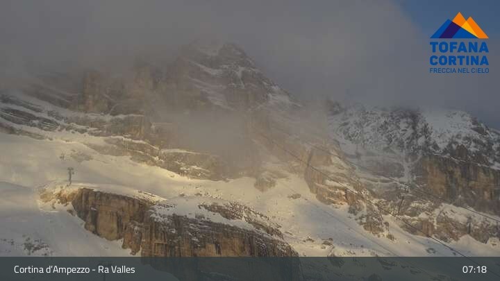 Archiv Foto Webcam Ra Valles (2.470 m)