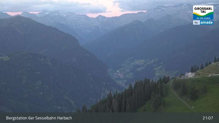 Archived image Webcam Großarl - Bergstation 6er Sesselbahn Harbach