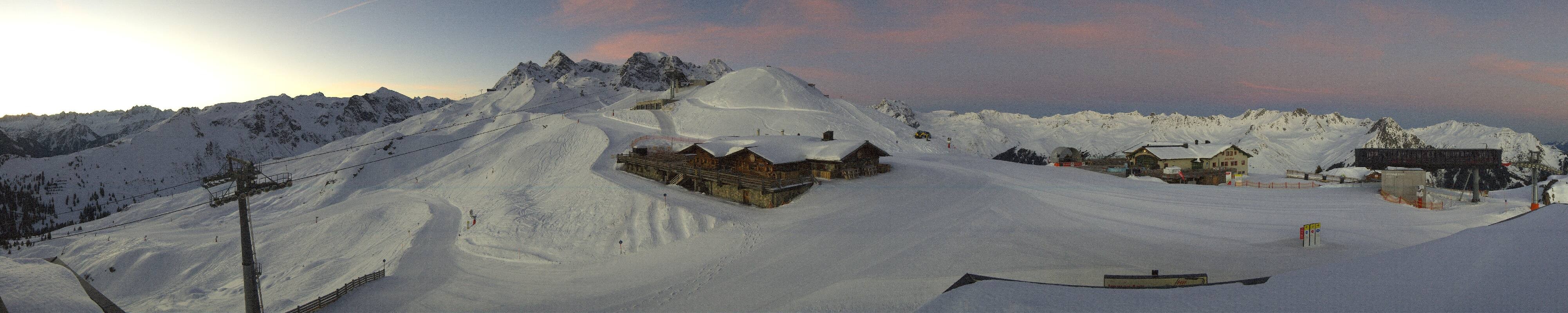 Archiv Foto Webcam Valisera Berg Sicht auf Nova Stoba