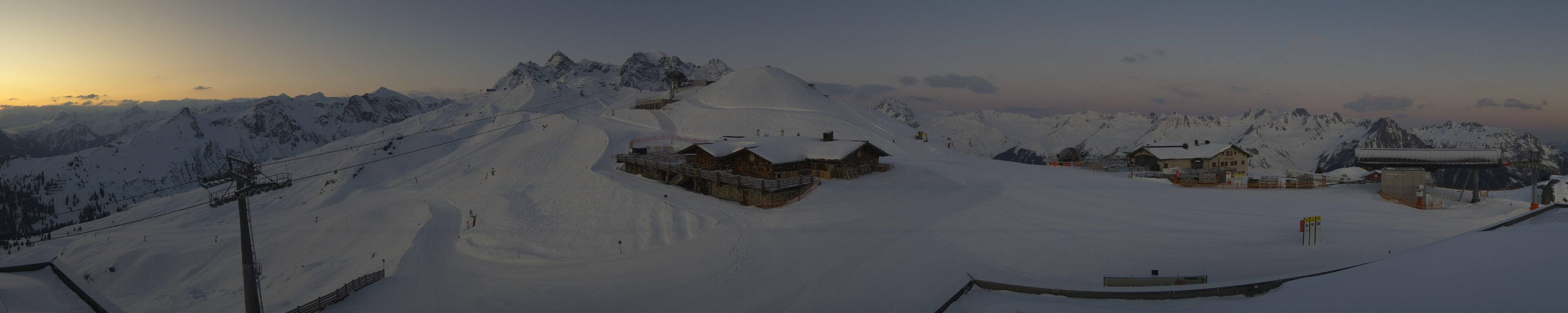 Archiv Foto Webcam Valisera Berg Sicht auf Nova Stoba