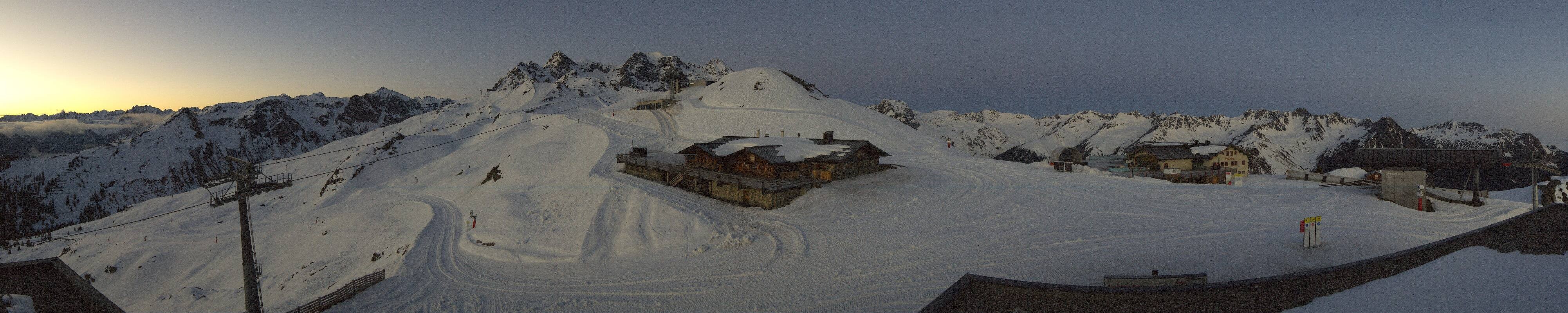 Archiv Foto Webcam Valisera Berg Sicht auf Nova Stoba