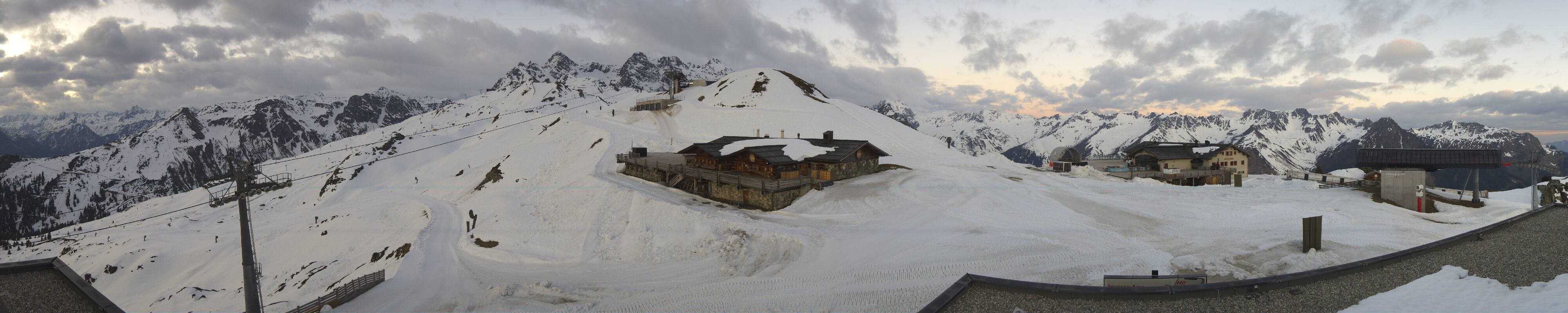 Archiv Foto Webcam Valisera Berg Sicht auf Nova Stoba