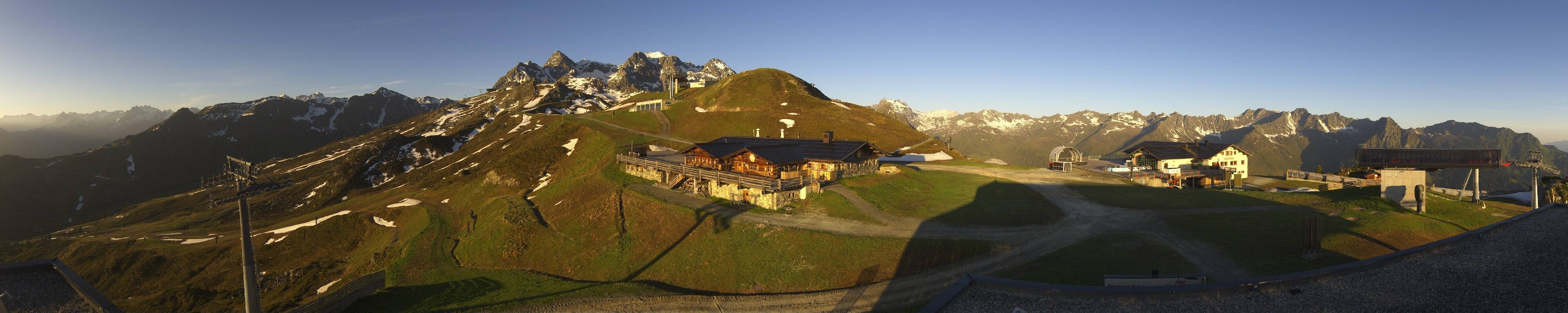 Archiv Foto Webcam Valisera Berg Sicht auf Nova Stoba