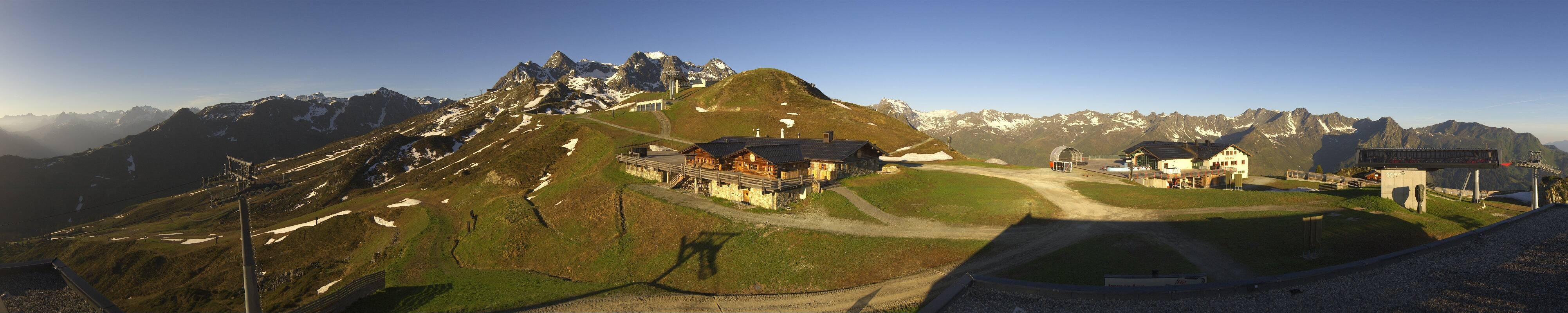 Archiv Foto Webcam Valisera Berg Sicht auf Nova Stoba