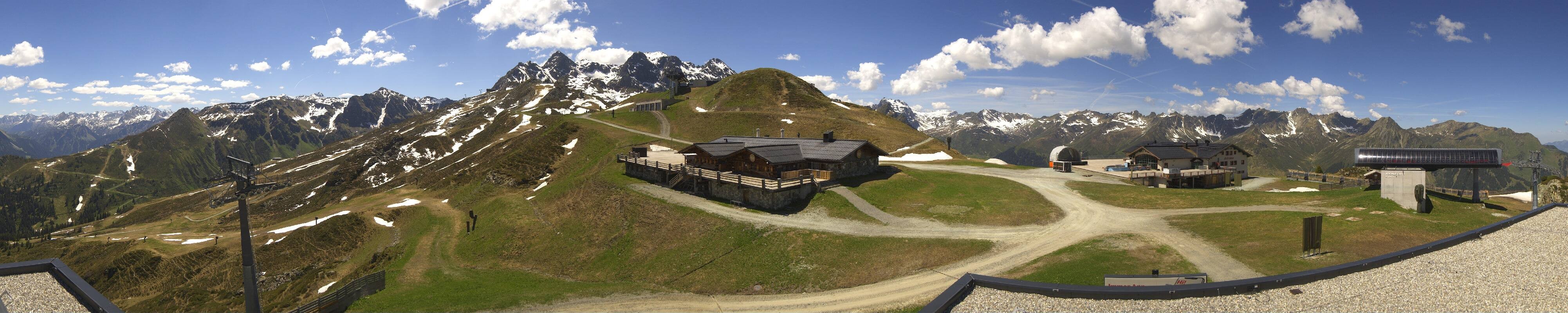 Archiv Foto Webcam Valisera Berg Sicht auf Nova Stoba