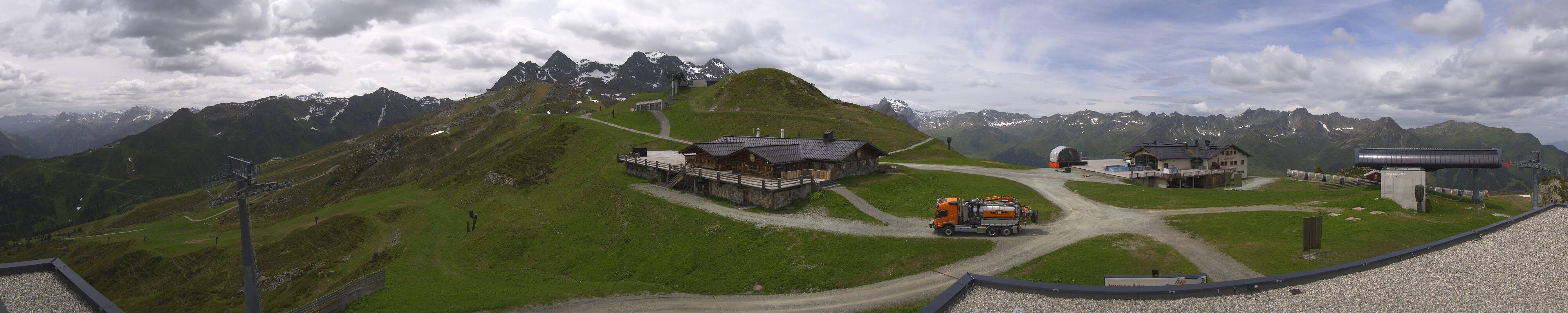Archiv Foto Webcam Valisera Berg Sicht auf Nova Stoba