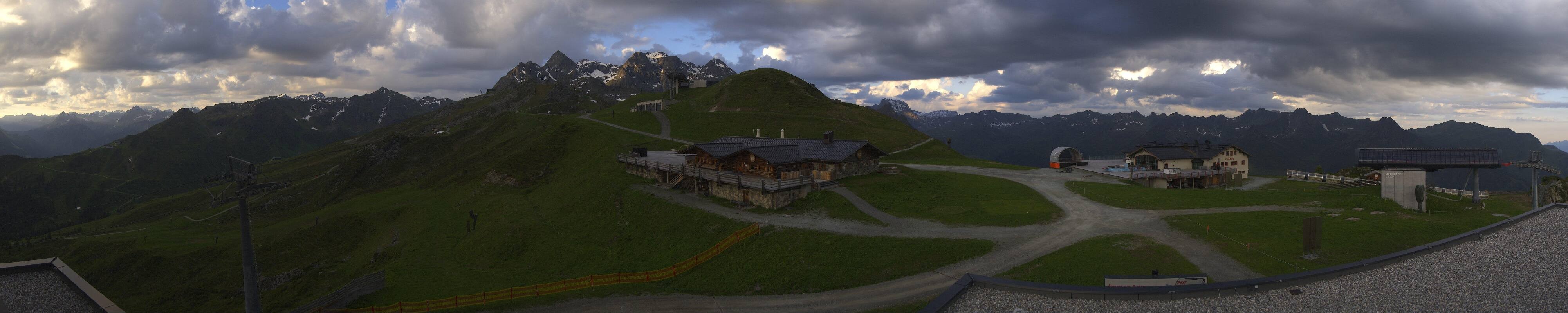 Archiv Foto Webcam Valisera Berg Sicht auf Nova Stoba