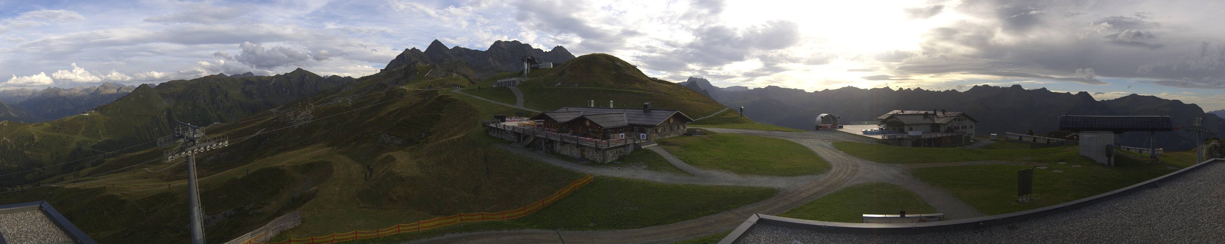 Archiv Foto Webcam Valisera Berg Sicht auf Nova Stoba