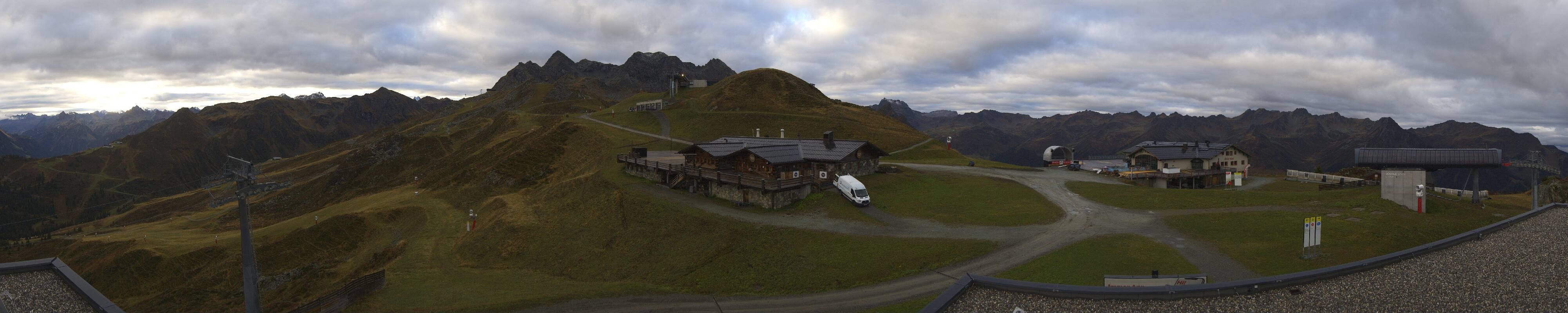 Archiv Foto Webcam Valisera Berg Sicht auf Nova Stoba
