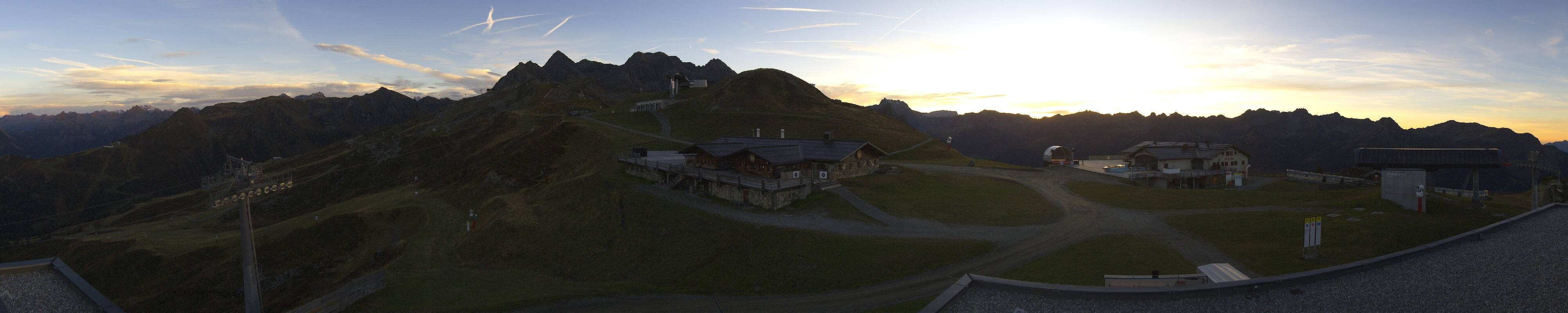 Archiv Foto Webcam Valisera Berg Sicht auf Nova Stoba