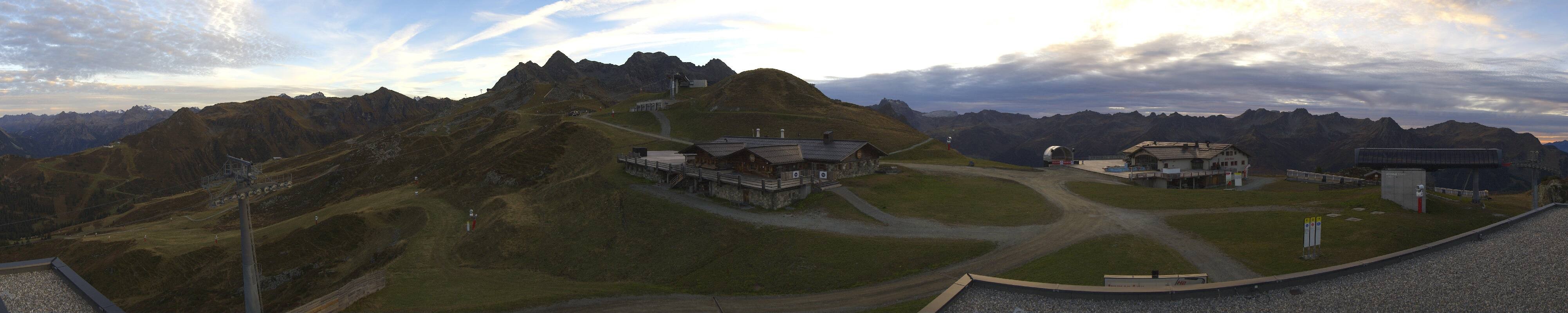Archiv Foto Webcam Valisera Berg Sicht auf Nova Stoba