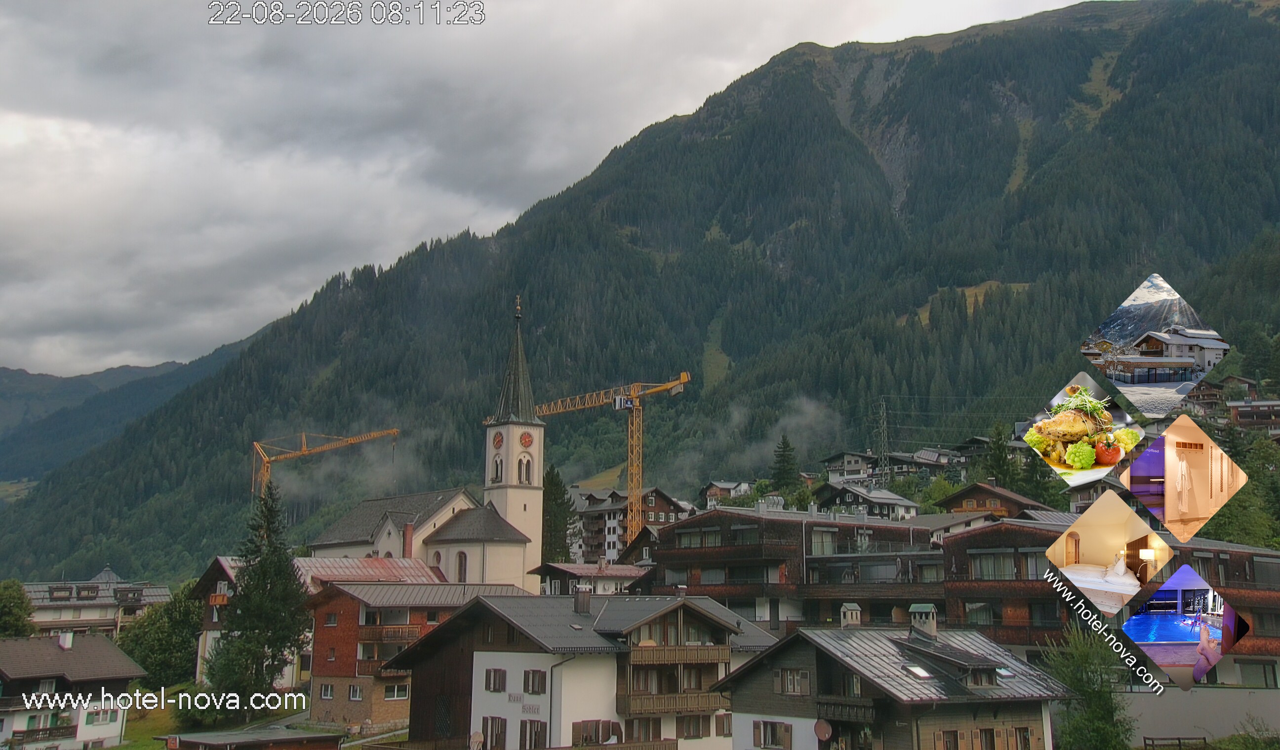 Archiv Foto Webcam Gaschurn Ortszentrum