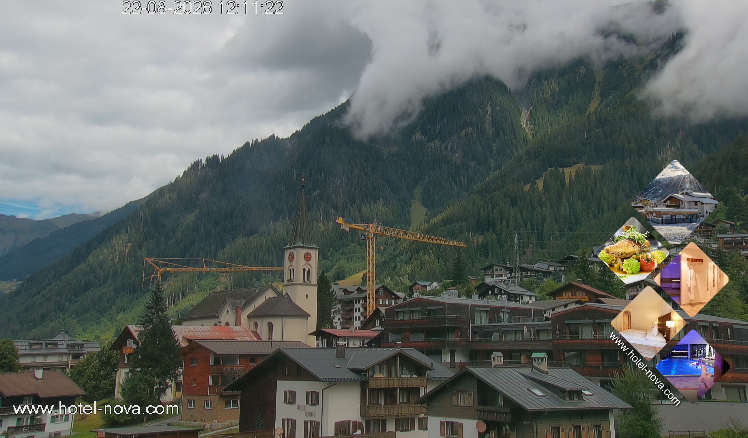 Archiv Foto Webcam Gaschurn Ortszentrum