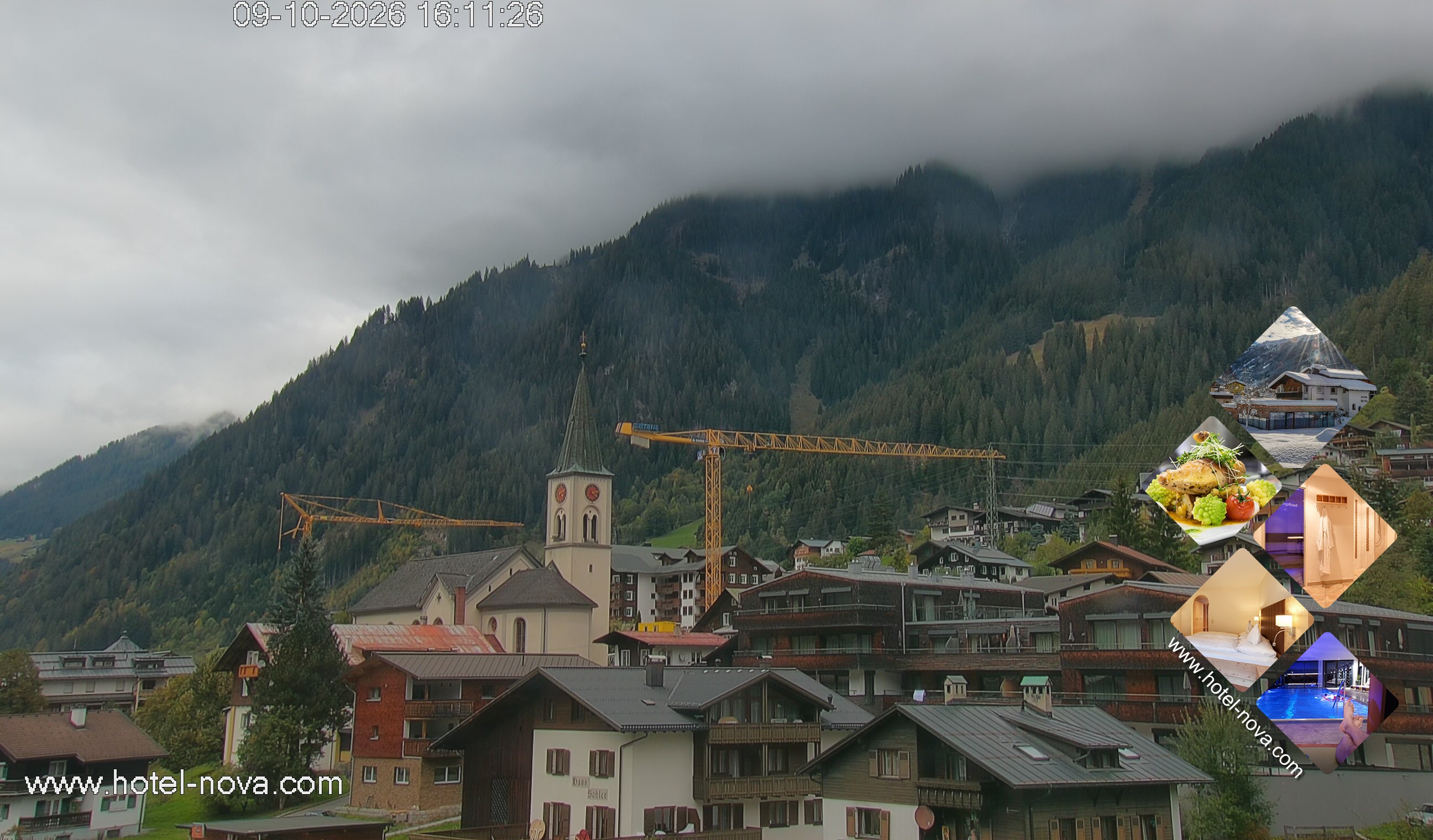 Archiv Foto Webcam Gaschurn Ortszentrum