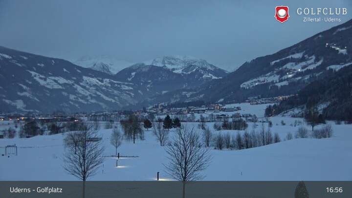 Archiv Foto Webcam Golfplatz in Uderns