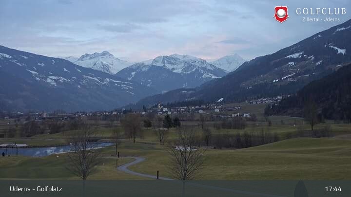 Archiv Foto Webcam Golfplatz in Uderns