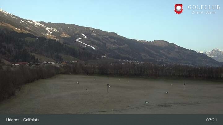 Archived image Webcam Golf Course in Uderns