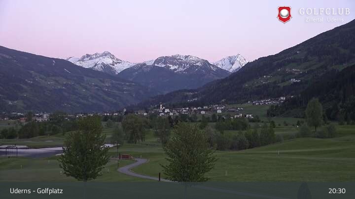Archiv Foto Webcam Golfplatz in Uderns
