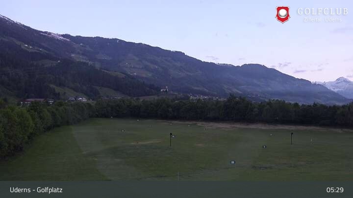 Archived image Webcam Golf Course in Uderns