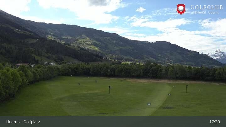 Archived image Webcam Golf Course in Uderns