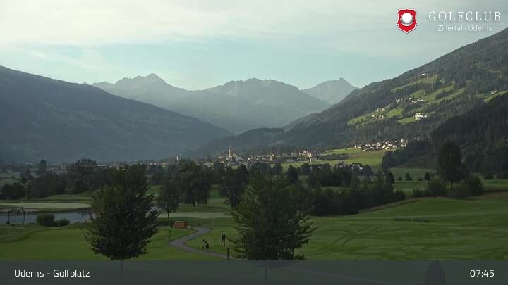 Archived image Webcam Golf Course in Uderns