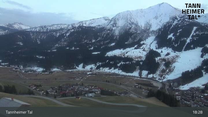 Archived image Webcam Zöblen Tannheim Valley