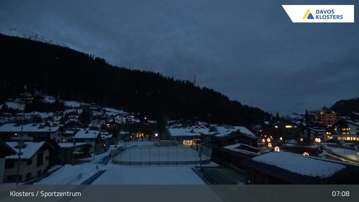 Archived image Webcam Klosters: Sports center