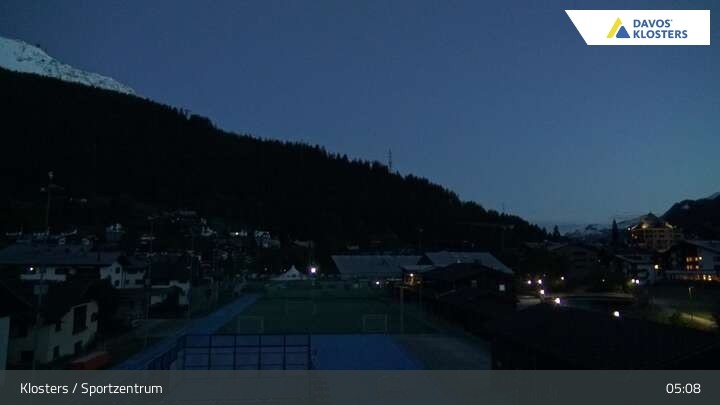 Archived image Webcam Klosters: Sports center