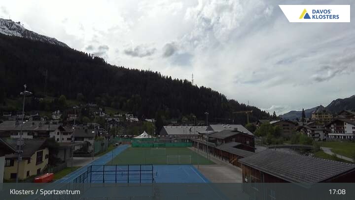 Archived image Webcam Klosters: Sports center