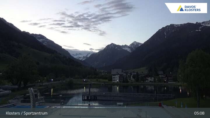 Archived image Webcam Klosters: Sports center