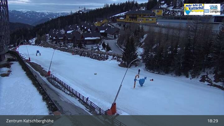 Archiv Foto Webcam Rennweg: Zentrum Katschberghöhe